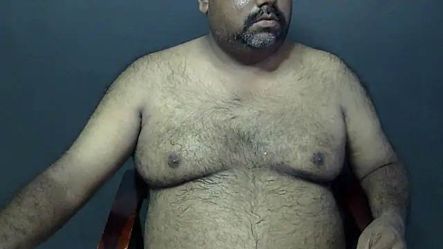 Snapshot of hairysubcub_70 chatting on September 16, 5:52 am hairysubcub 70 online show from September 16, 5:52 am