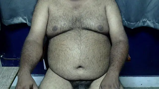 Snapshot of hairysubcub_70 chatting on October 5, 5:36 pm hairysubcub 70 online show from October 5, 5:36 pm