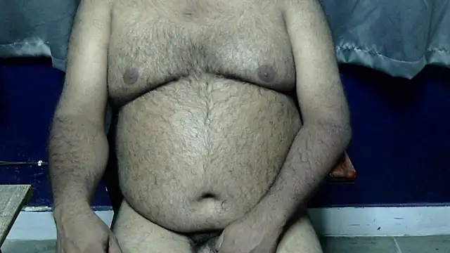 Snapshot of hairysubcub_70 chatting on November 19, 5:02 pm hairysubcub 70 online show from November 19, 5:02 pm