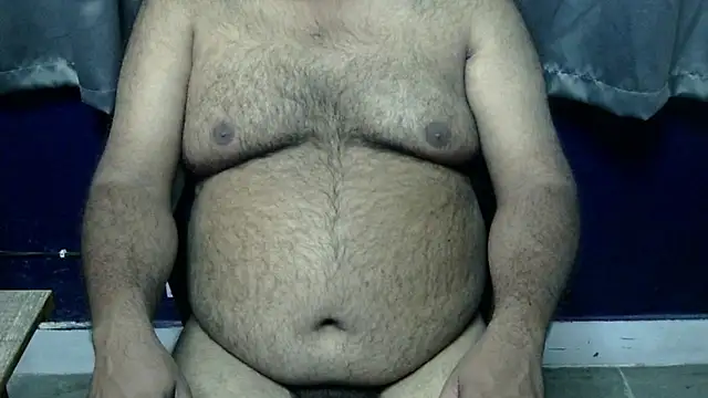 Snapshot of hairysubcub_70 chatting on November 20, 5:08 am hairysubcub 70 online show from November 20, 5:08 am