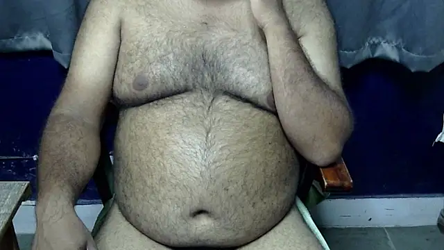 Snapshot of hairysubcub_70 chatting on May 16, 6:34 am hairysubcub 70 online show from May 16, 6:34 am