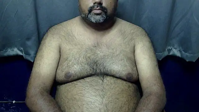 Snapshot of hairysubcub_70 chatting on May 9, 8:07 am hairysubcub 70 online show from May 9, 8:07 am
