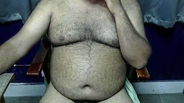 Snapshot of hairysubcub_70 chatting on June 29, 6:42 am hairysubcub 70 online show from June 29, 6:42 am