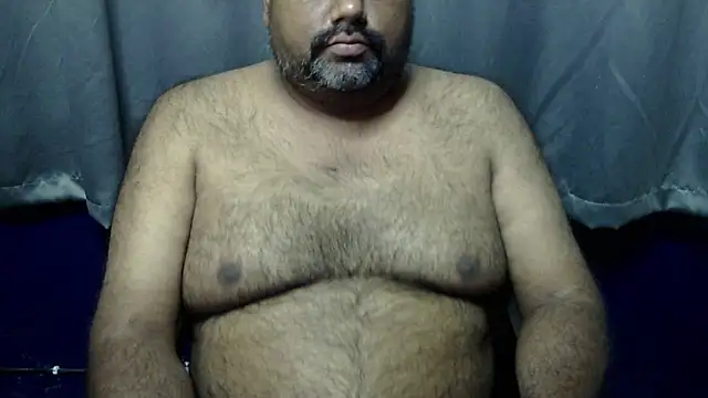 Snapshot of hairysubcub_70 chatting on November 7, 7:13 am hairysubcub 70 online show from November 7, 7:13 am