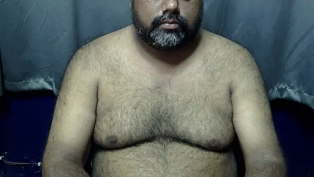 Snapshot of hairysubcub_70 chatting on October 9, 8:26 am hairysubcub 70 online show from October 9, 8:26 am