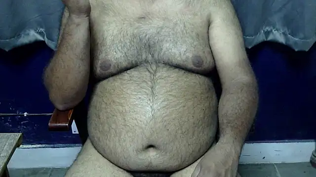 Snapshot of hairysubcub_70 chatting on April 20, 9:01 am hairysubcub 70 online show from April 20, 9:01 am