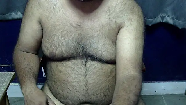 Snapshot of hairysubcub_70 chatting on May 31, 6:09 pm hairysubcub 70 online show from May 31, 6:09 pm