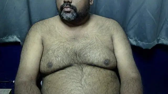 Snapshot of hairysubcub_70 chatting on November 16, 4:45 pm hairysubcub 70 online show from November 16, 4:45 pm