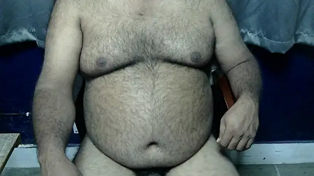 Snapshot of hairysubcub_70 chatting on November 24, 5:40 am hairysubcub 70 online show from November 24, 5:40 am