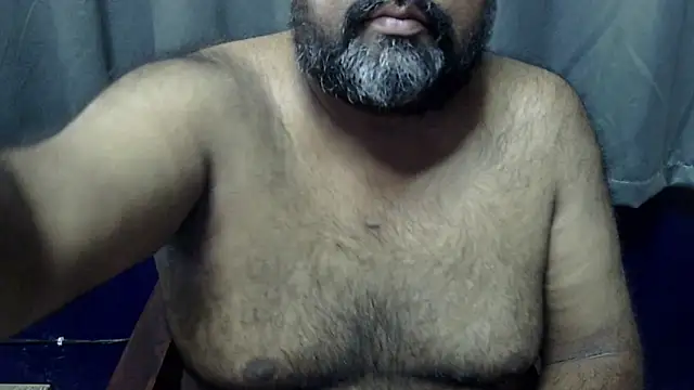 Snapshot of hairysubcub_70 chatting on October 24, 8:35 am hairysubcub 70 online show from October 24, 8:35 am