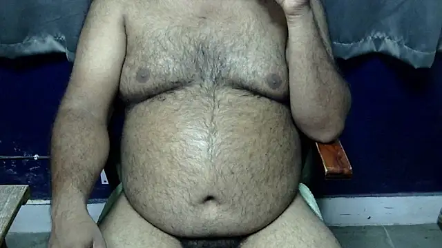 Snapshot of hairysubcub_70 chatting on May 25, 4:23 am hairysubcub 70 online show from May 25, 4:23 am