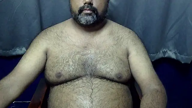 Snapshot of hairysubcub_70 chatting on May 26, 6:33 am hairysubcub 70 online show from May 26, 6:33 am