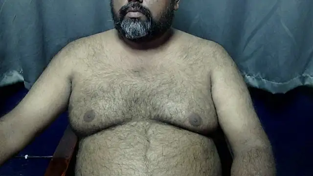 Snapshot of hairysubcub_70 chatting on October 18, 11:56 am hairysubcub 70 online show from October 18, 11:56 am