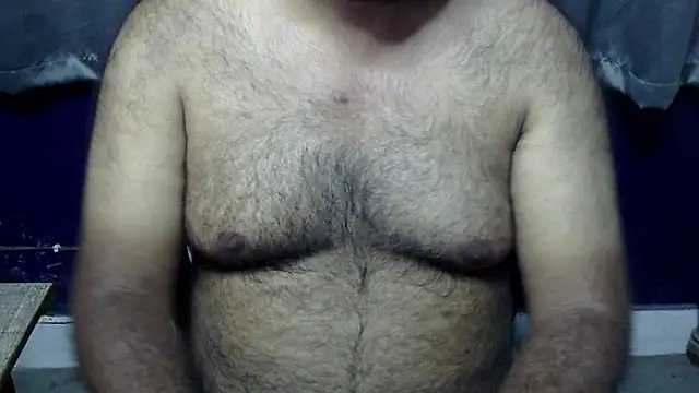 Snapshot of hairysubcub_70 chatting on April 23, 6:53 am hairysubcub 70 online show from April 23, 6:53 am