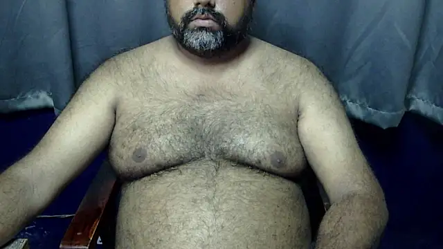 Snapshot of hairysubcub_70 chatting on July 12, 7:20 am hairysubcub 70 online show from July 12, 7:20 am