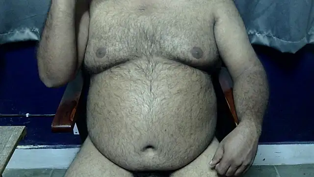 Snapshot of hairysubcub_70 chatting on November 28, 5:24 pm hairysubcub 70 online show from November 28, 5:24 pm