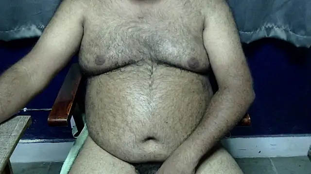 Snapshot of hairysubcub_70 chatting on May 26, 6:39 pm hairysubcub 70 online show from May 26, 6:39 pm