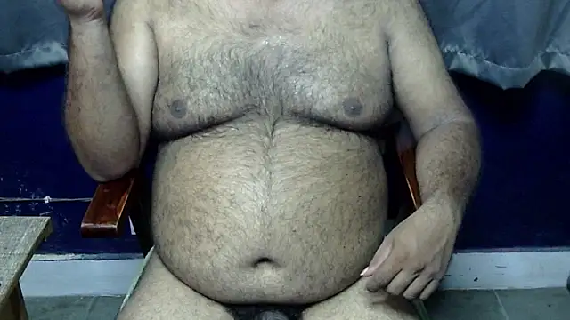 Snapshot of hairysubcub_70 chatting on July 15, 4:08 am hairysubcub 70 online show from July 15, 4:08 am