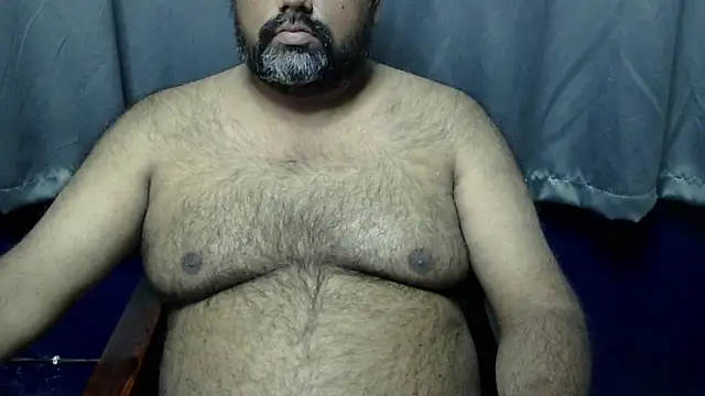 Snapshot of hairysubcub_70 chatting on November 26, 7:30 am hairysubcub 70 online show from November 26, 7:30 am