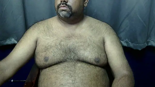 Snapshot of hairysubcub_70 chatting on November 2, 4:50 am hairysubcub 70 online show from November 2, 4:50 am