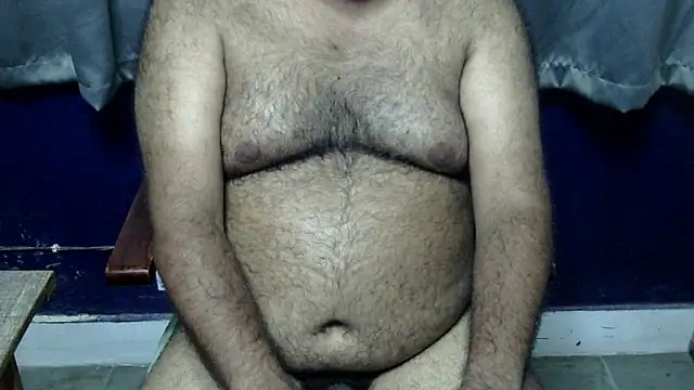 Snapshot of hairysubcub_70 chatting on June 25, 5:18 pm hairysubcub 70 online show from June 25, 5:18 pm