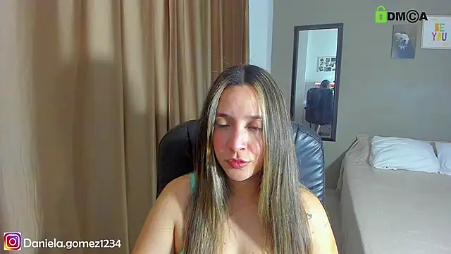 Snapshot of Danielacams chatting on January 10, 4:12 am Danielacams online show from January 10, 4:12 am
