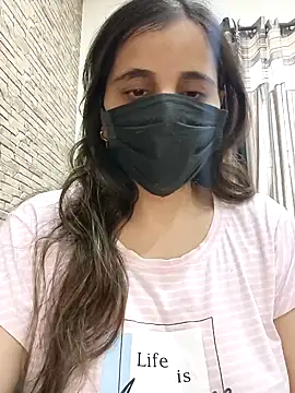 Snapshot of tinaarora chatting on January 15, 6:01 am tinaarora online show from January 15, 6:01 am