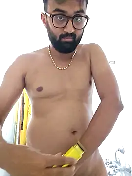 love4shownude online show from April 12, 7:33 am