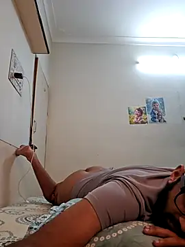 Snapshot of love4shownude chatting on October 18, 4:47 am love4shownude online show from October 18, 4:47 am
