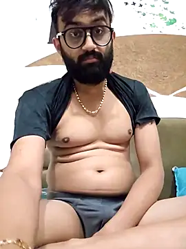 Snapshot of love4shownude chatting on January 13, 1:45 am love4shownude online show from January 13, 1:45 am