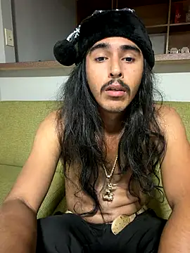 Snapshot of jrrichforever chatting on December 21, 2:57 am jrrichforever online show from December 21, 2:57 am