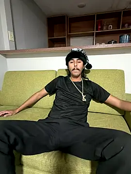 Snapshot of jrrichforever chatting on December 21, 7:15 pm jrrichforever online show from December 21, 7:15 pm