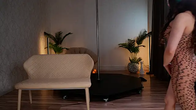 KittyCaitlin online show from March 29, 9:16 pm