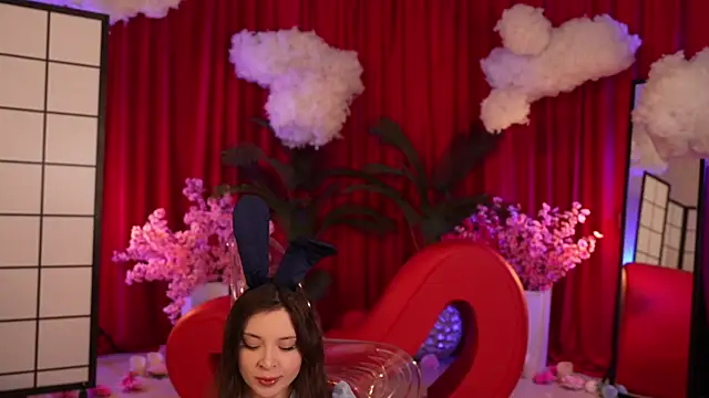 KittyCaitlin online show from March 11, 6:52 pm