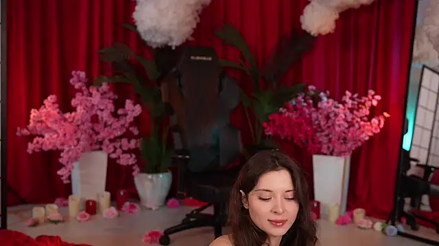 KittyCaitlin online show from March 10, 8:01 pm