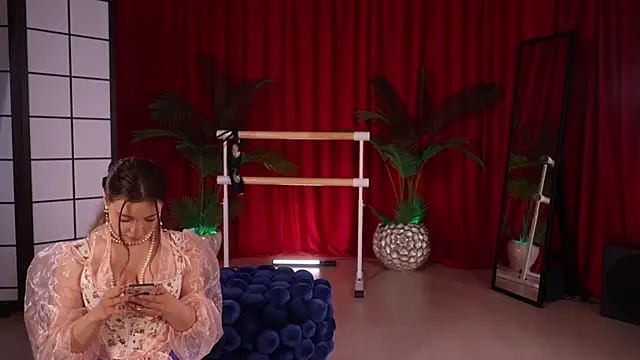 KittyCaitlin online show from November 20, 9:58 pm