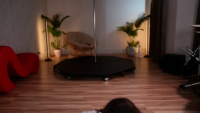 KittyCaitlin online show from May 15, 9:02 pm