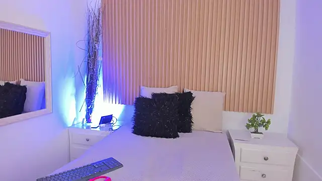 GenesisRuiz online show from February 25, 1:44 pm