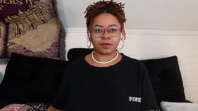 -khayaparker online show from June 24, 7:33 pm