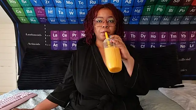 -khayaparker online show from April 13, 7:51 pm