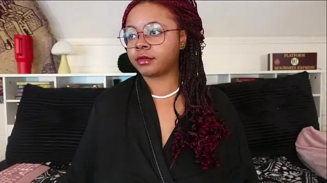 -khayaparker online show from March 19, 5:24 pm