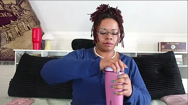 -khayaparker online show from February 28, 5:01 pm