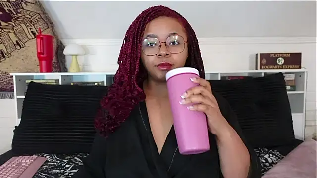 -khayaparker online show from March 11, 3:17 pm