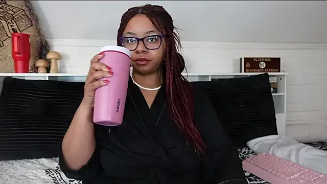 -khayaparker online show from January 17, 9:24 am