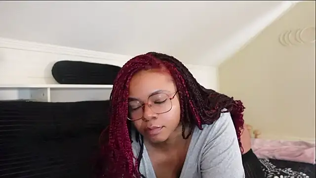 -khayaparker online show from March 16, 4:10 pm