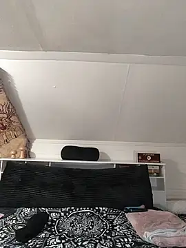 -khayaparker online show from November 23, 9:25 pm