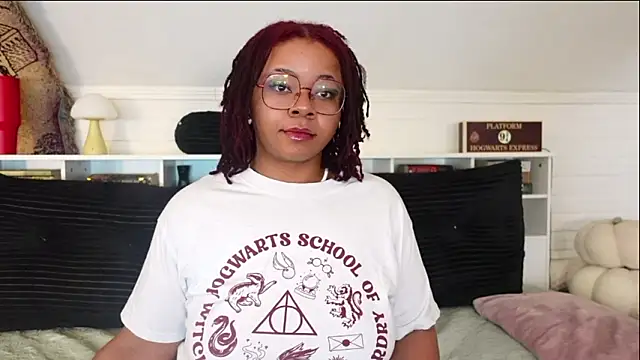 -khayaparker online show from March 3, 5:53 pm