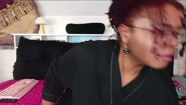 -khayaparker online show from March 30, 8:49 am