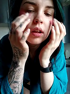 LazyTanukii online show from October 8, 6:37 am