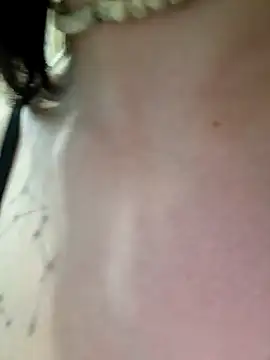 LazyTanukii online show from January 18, 4:59 am